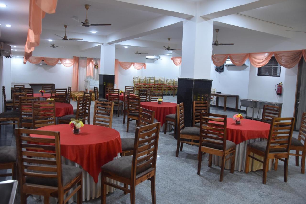 Hotel De Luxe Basai Road Gurgaon Zewnętrze zdjęcie