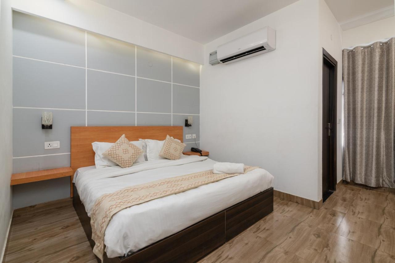 Hotel De Luxe Basai Road Gurgaon Zewnętrze zdjęcie