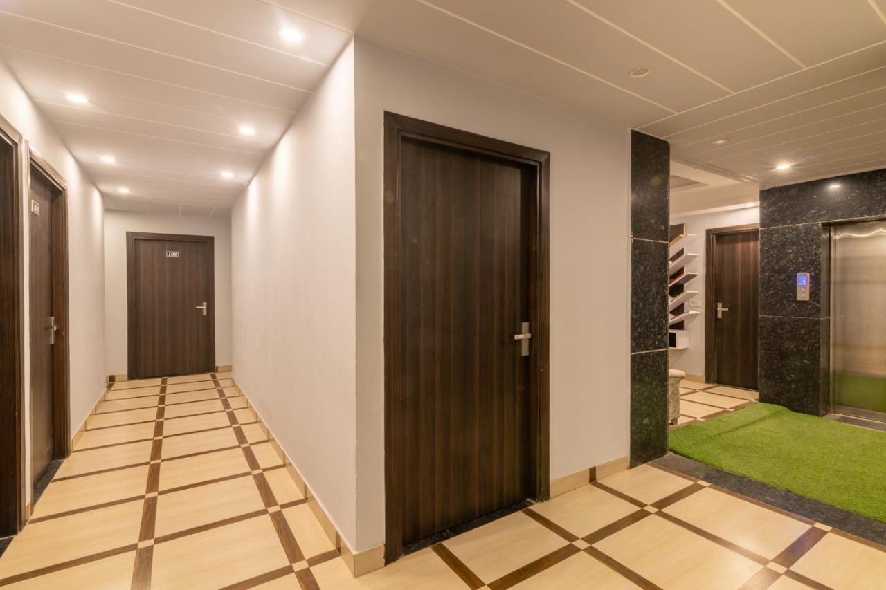 Hotel De Luxe Basai Road Gurgaon Zewnętrze zdjęcie